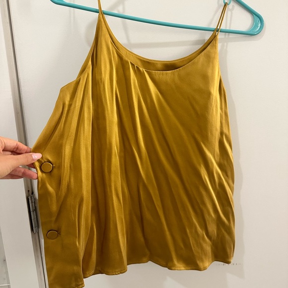 Silk camisole with details buttons on both sides - Picture 3 of 8